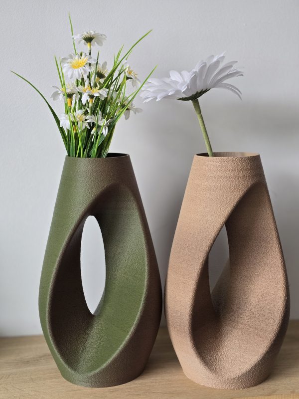 20250910_170801 The Terra Vase