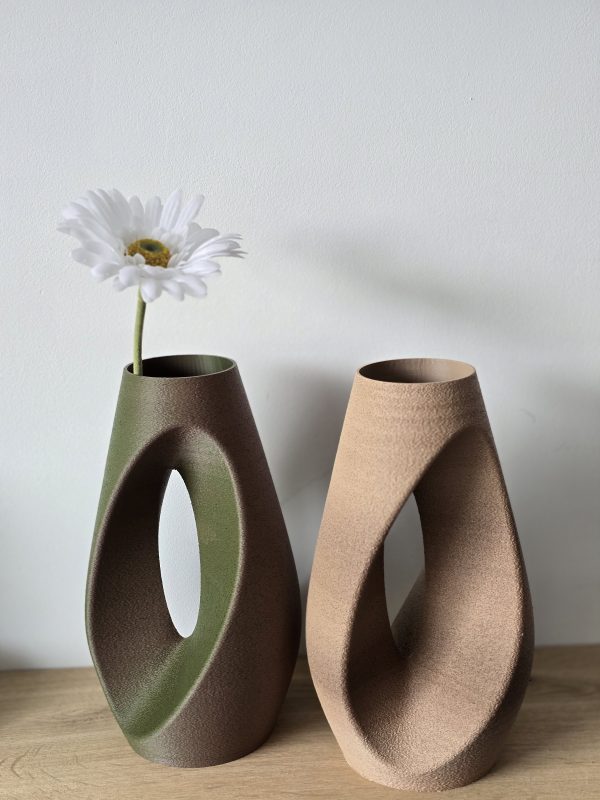 20250910_170815 The Terra Vase